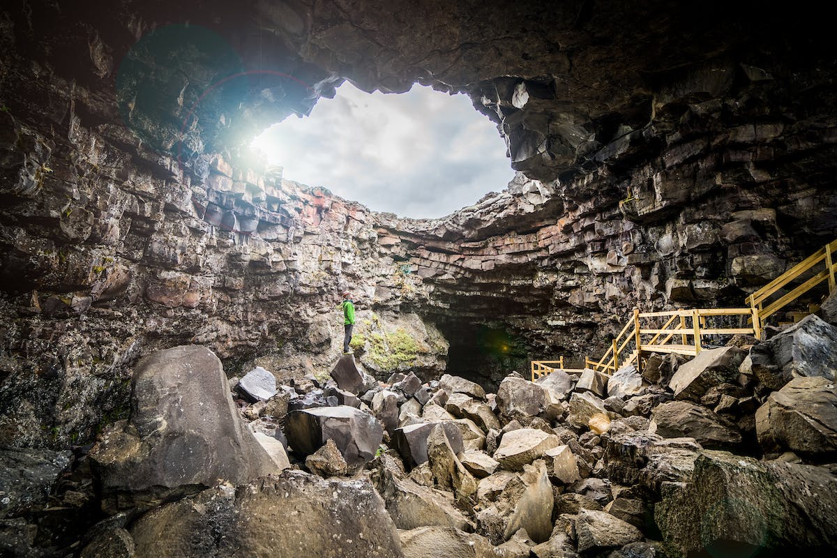 Víðgelmir Cave Explorer